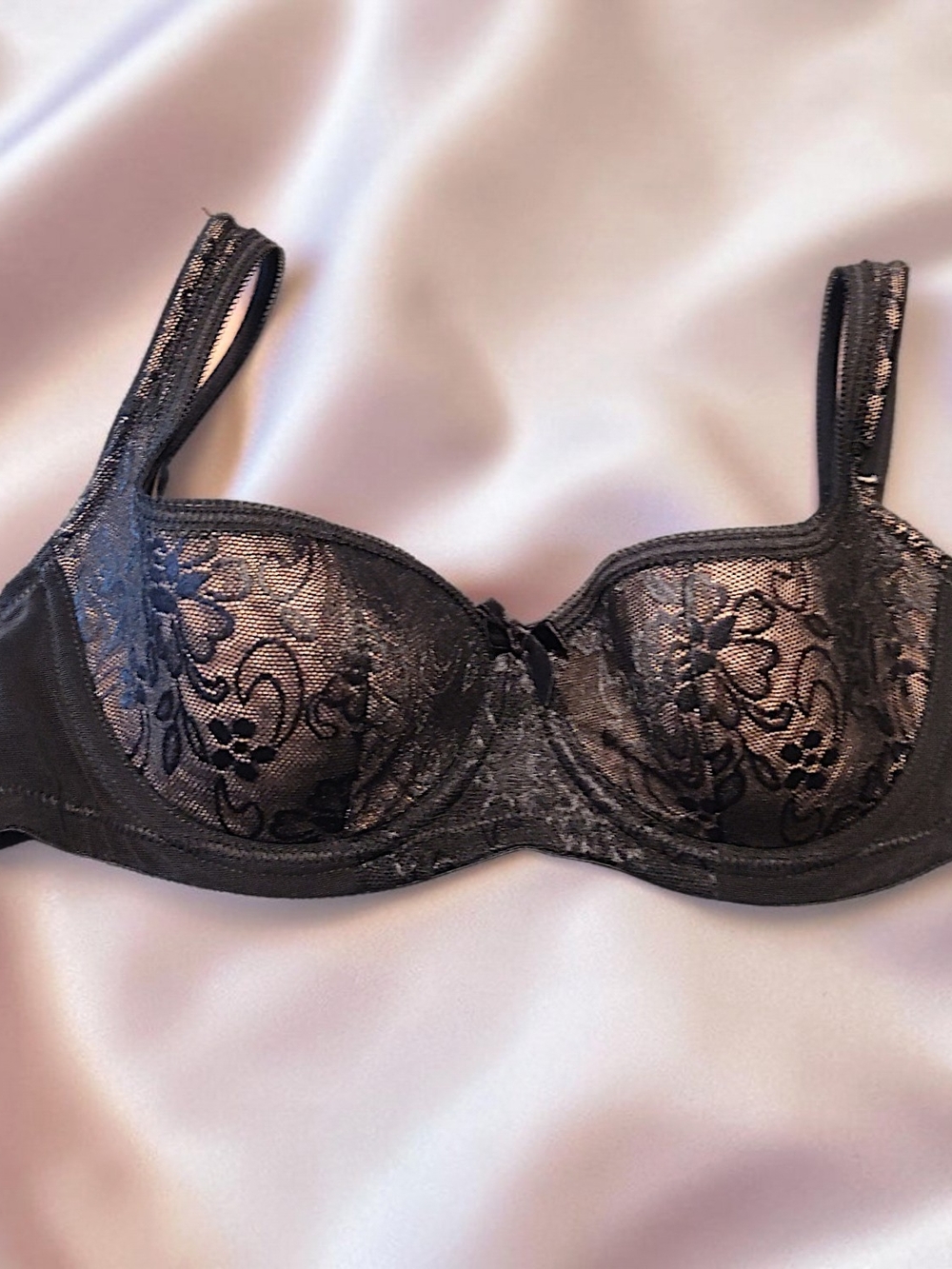 NWT Demi  Floral Lace Underwire Bra in Black